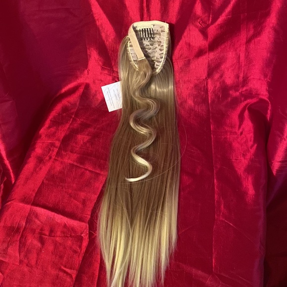 Light Ash Blonde hair extension NWT - Picture 4 of 6